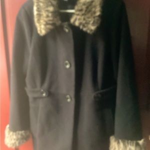 Beautiful faux fur jacket sz large